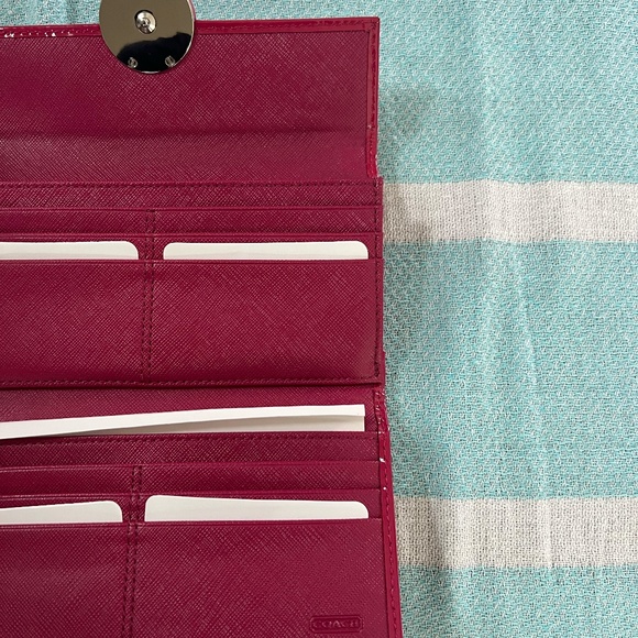 Coach Women's Wallet - Picture 6 of 9